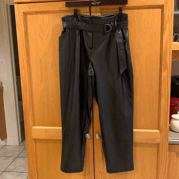 Cleo Petites Vegan Leather Paper Bag Pants, Black Size 12P. NWOT - Picture 3 of 16